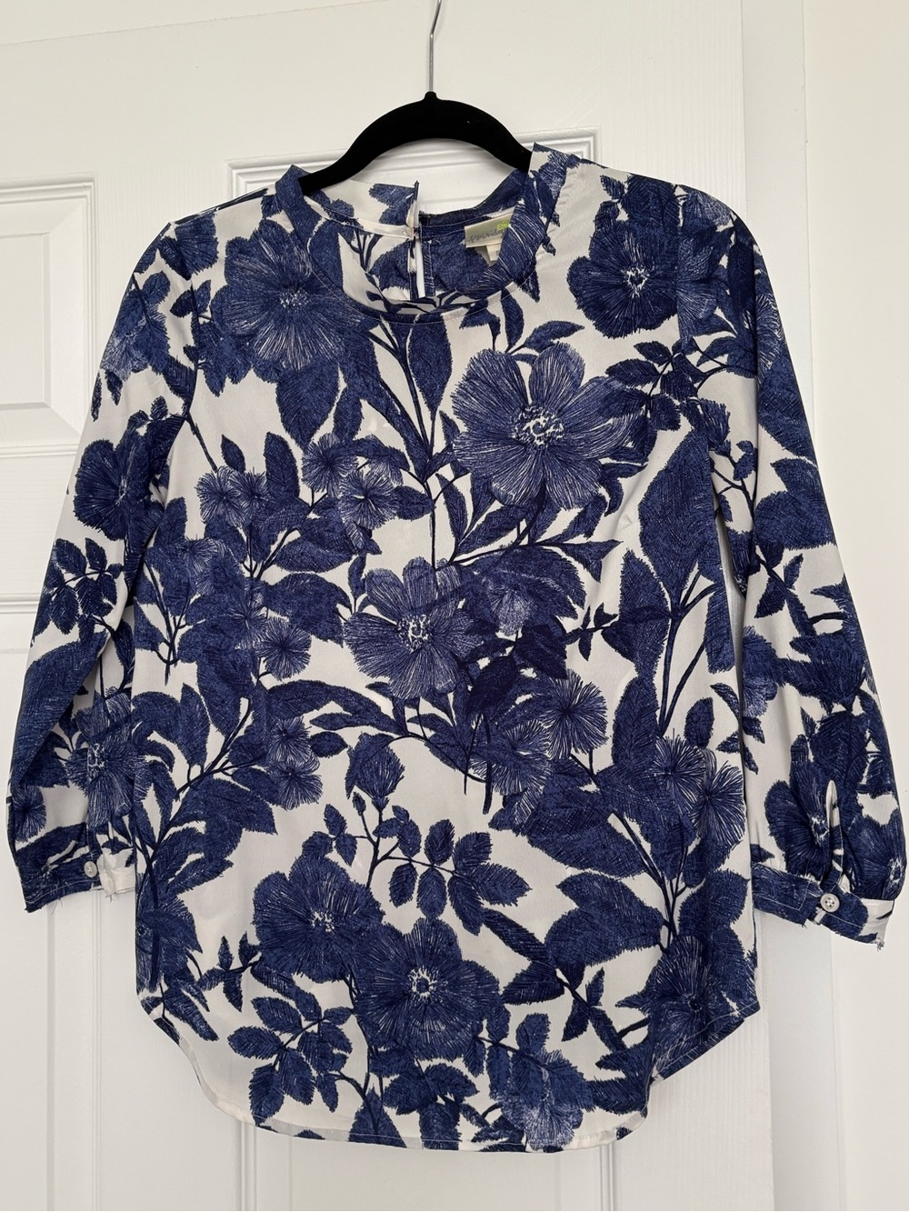 Women’s Blue Floral Split-Neck Blouse